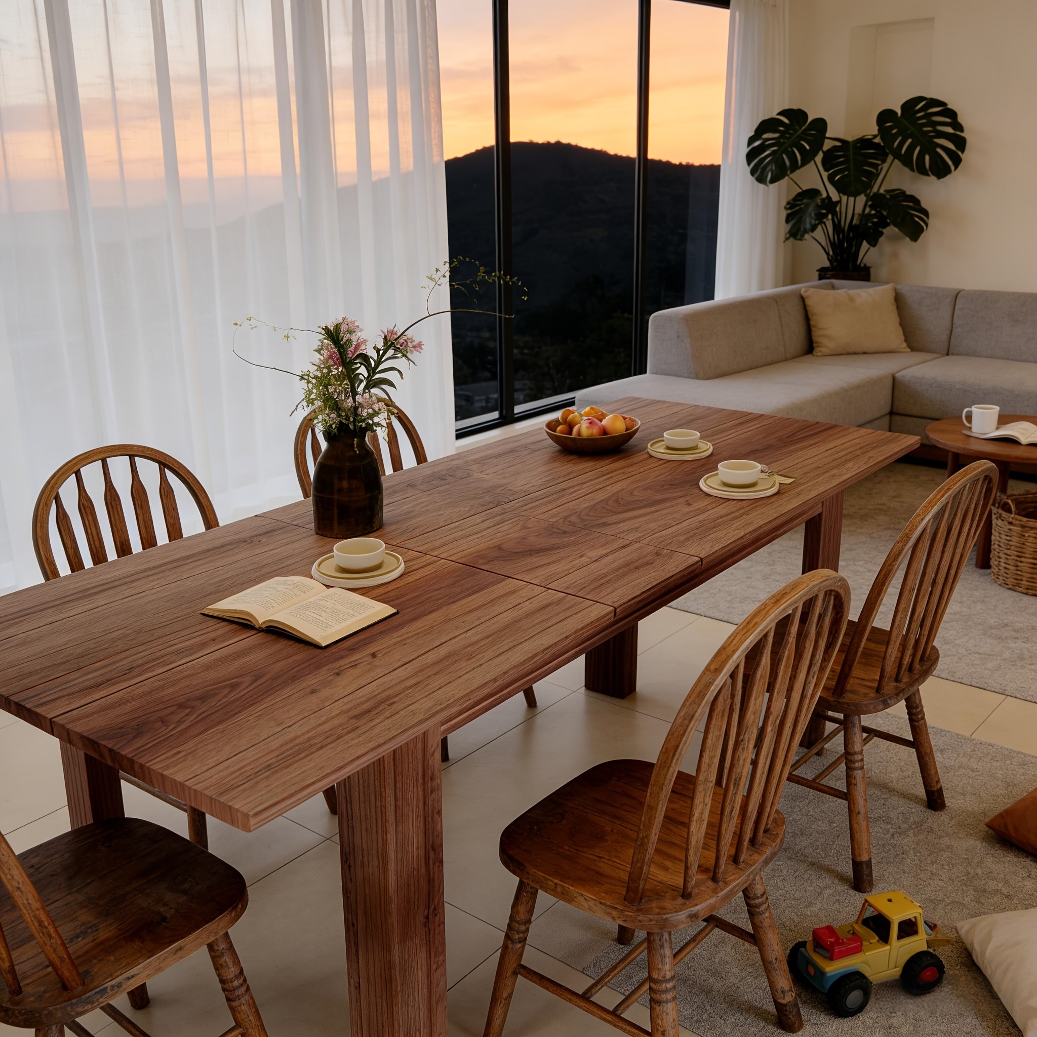 Extendable Dining Table Measuring 5-7.2 Feet, Suitable for 6 to 8 Individuals, Featuring a Modern Design with a Leaf, Ideal for Compact Dining Areas